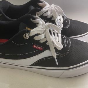 Men Size 10 Casual Levi Shoes (Black With White Trim)